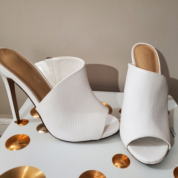 Shoes - Picture 2 of 3